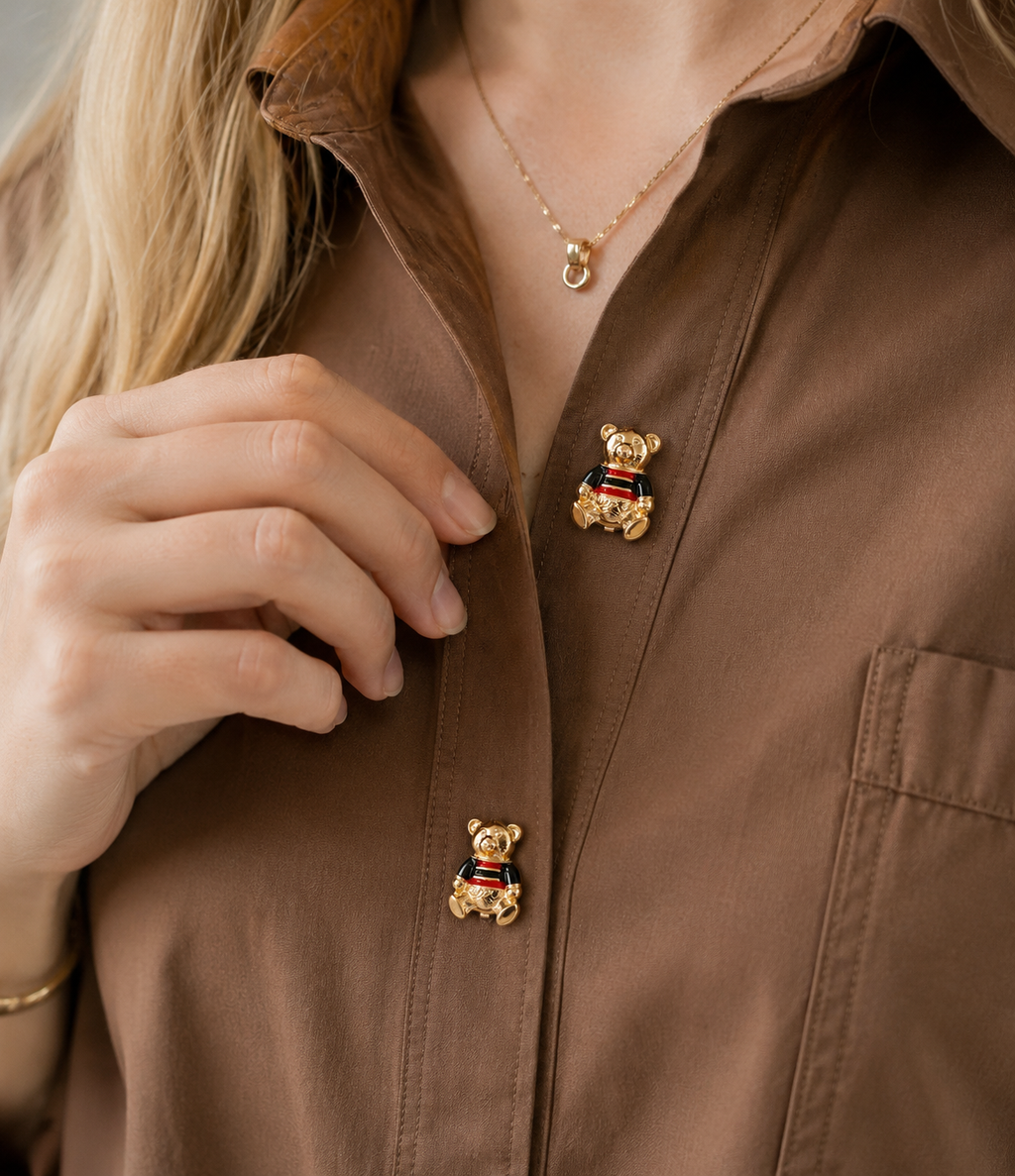 Retro enamel heart-shaped button cover